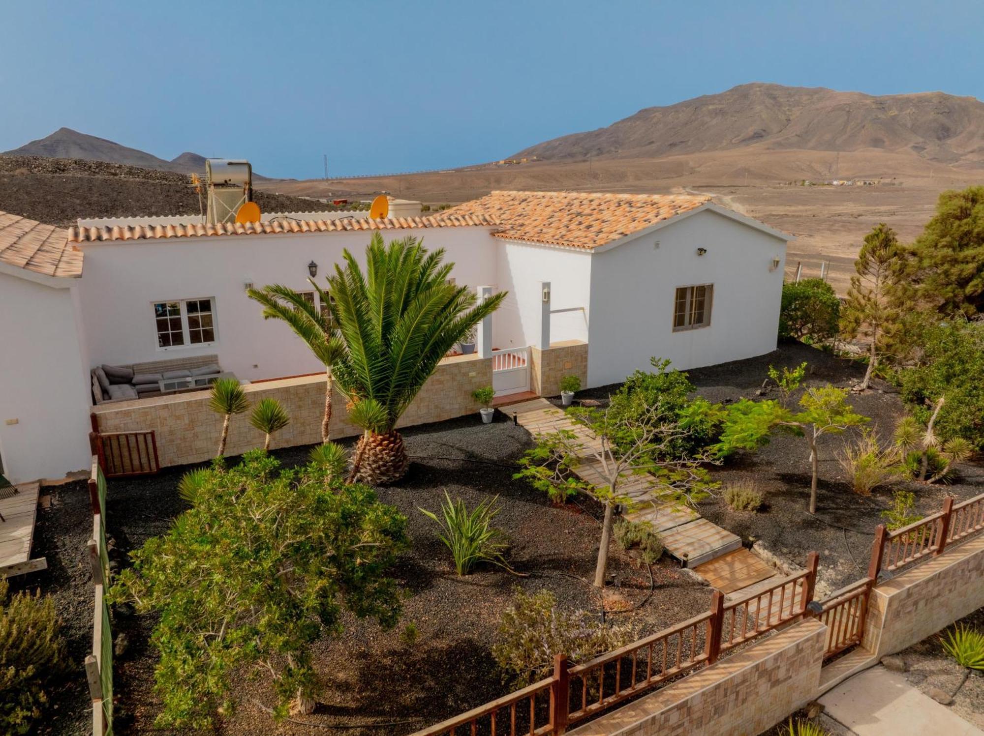 Casa Amaya - Spacious House With Pool, Large Garden, Bbq, 2 Terraces, And Ideal Location El Charco  Exteriör bild