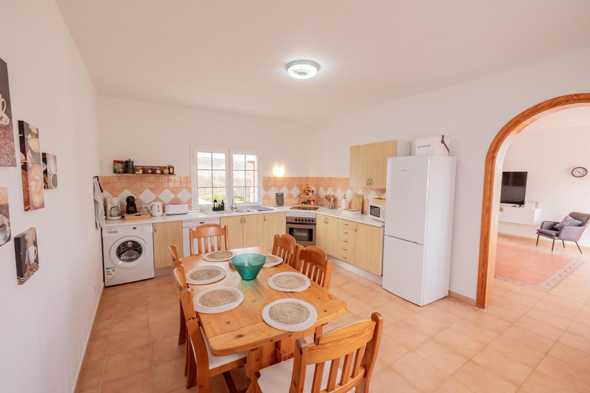 Casa Amaya - Spacious House With Pool, Large Garden, Bbq, 2 Terraces, And Ideal Location El Charco  Exteriör bild